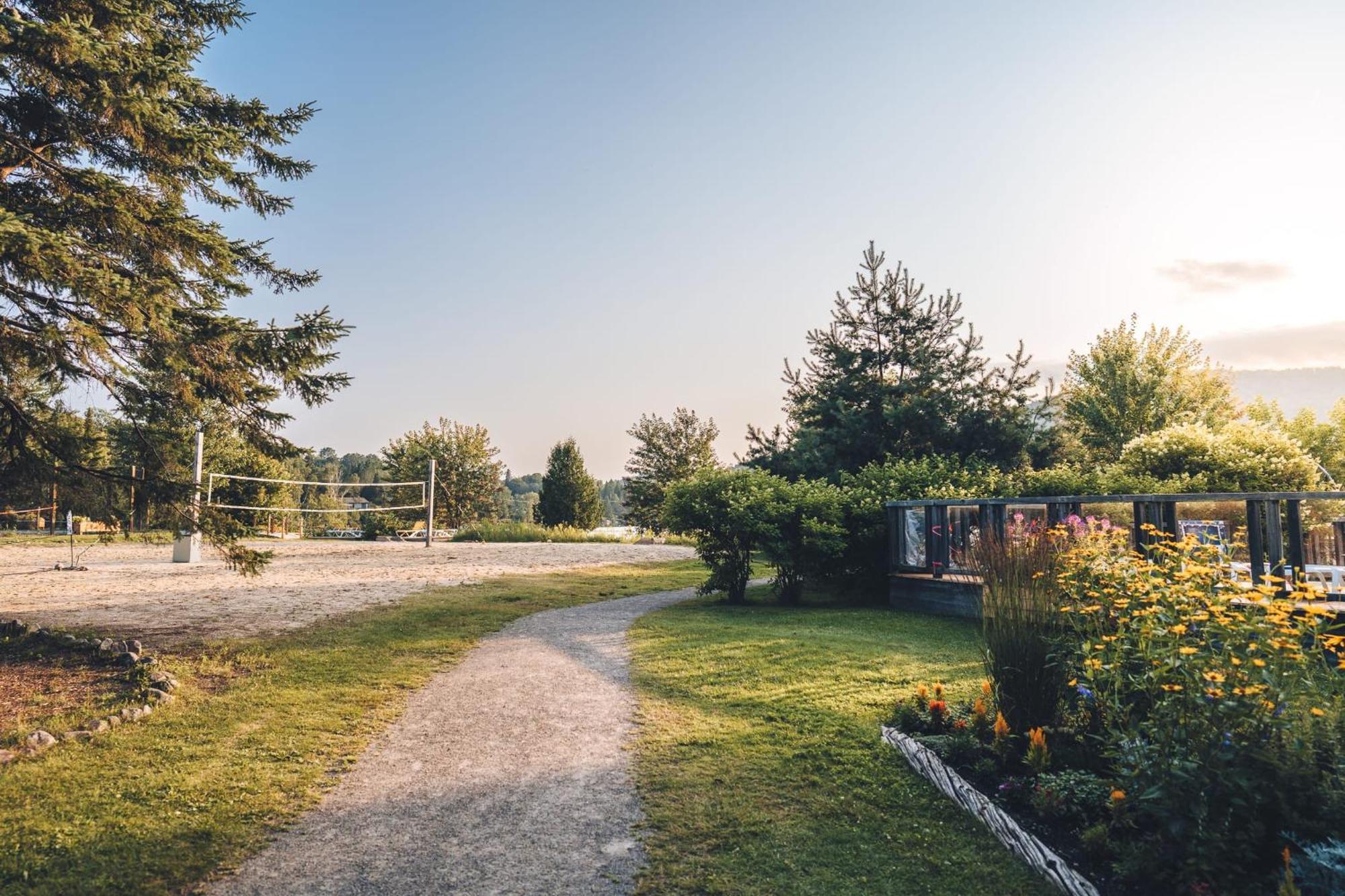 Lakefront Mountain View - Resort Loft Lac-Superieur Exteriér fotografie
